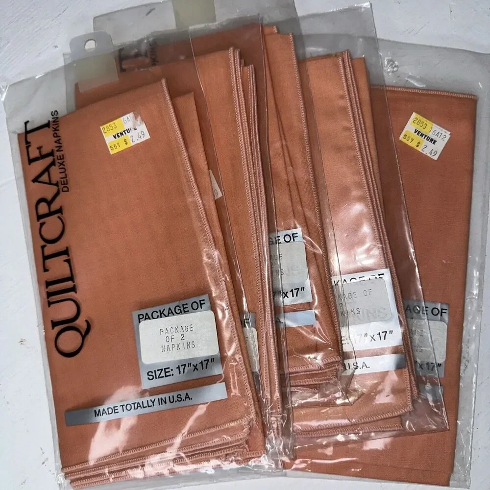 Vintage QUILTCRAFT Coral Cloth Napkins 17